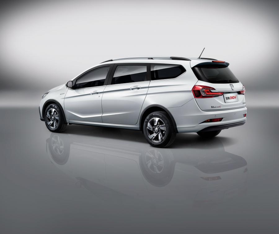  Baojun 310W 2018 года  (фото 3 из 16)